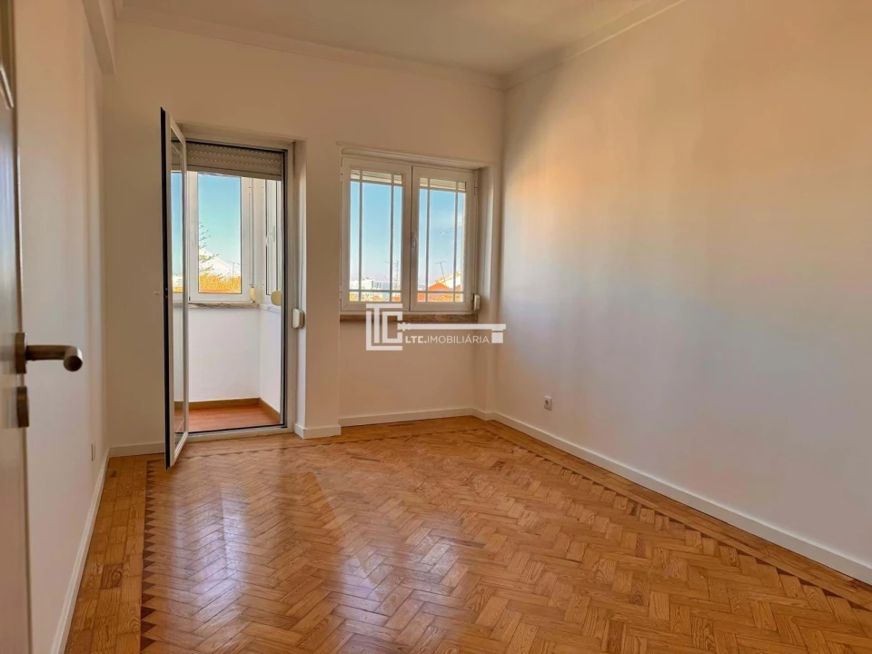 Apartamento T2 para Arrendamento em Moscavide e Portela Foto 11