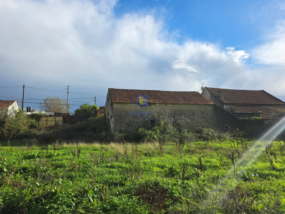 Moradia T3 para Venda em Alvorninha Foto 2