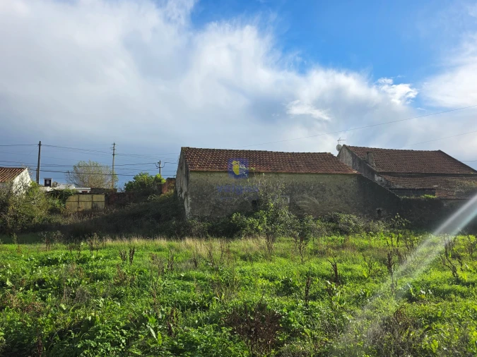 Moradia T3 para Venda em Alvorninha Foto 2