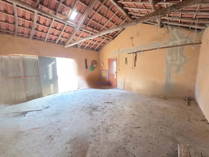 Moradia T3 para Venda em Alvorninha Foto 8