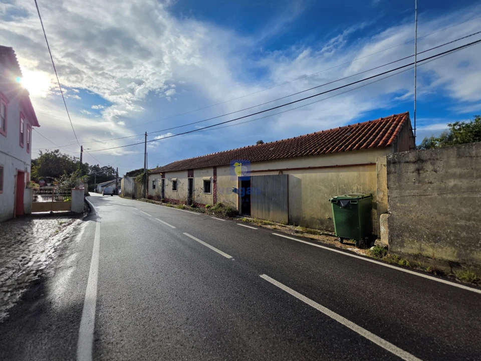 Moradia T3 para Venda em Alvorninha Foto 4