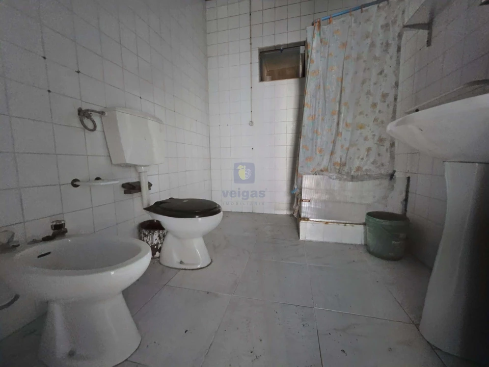 Moradia T4 para Venda em Alvorninha Foto 7