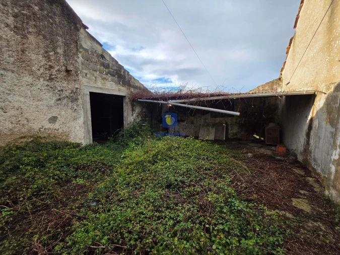 Moradia T4 para Venda em Alvorninha Foto 15