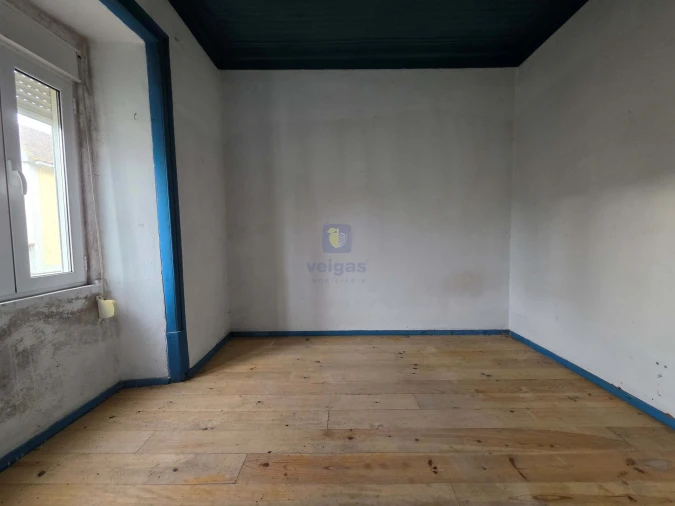 Moradia T4 para Venda em Alvorninha Foto 2