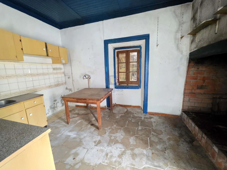 Moradia T4 para Venda em Alvorninha Foto 12