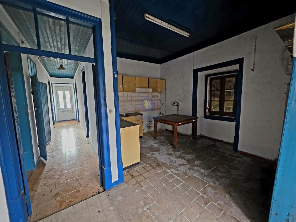 Moradia T4 para Venda em Alvorninha Foto 11