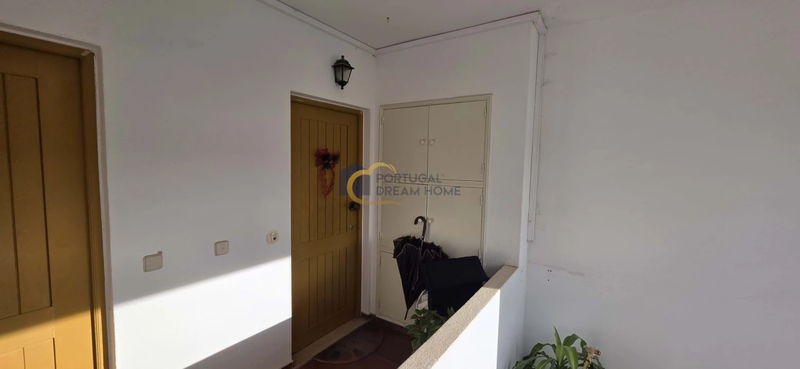 Apartamento T2 para Venda em Quarteira Foto 2