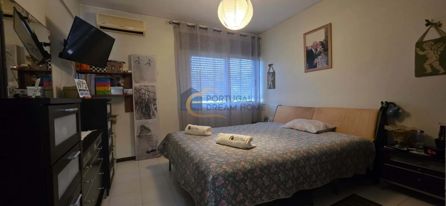 Apartamento T2 para Venda em Quarteira Foto 11
