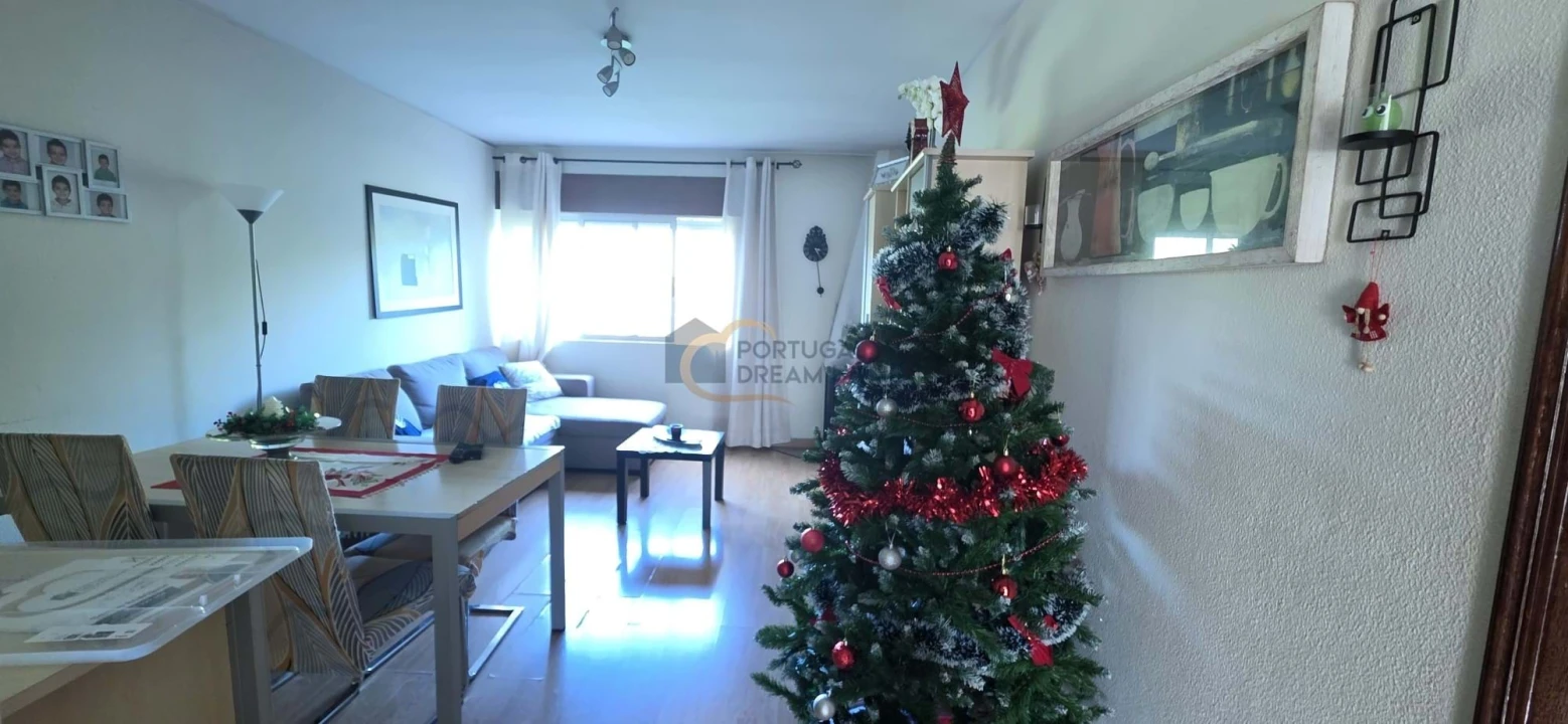 Apartamento T2 para Venda em Quarteira Foto 4