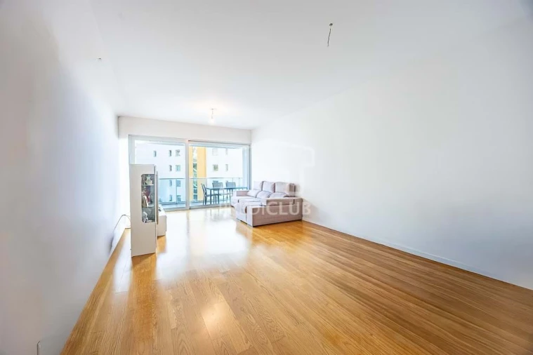 Apartamento T2 para Venda em São Martinho Foto 5