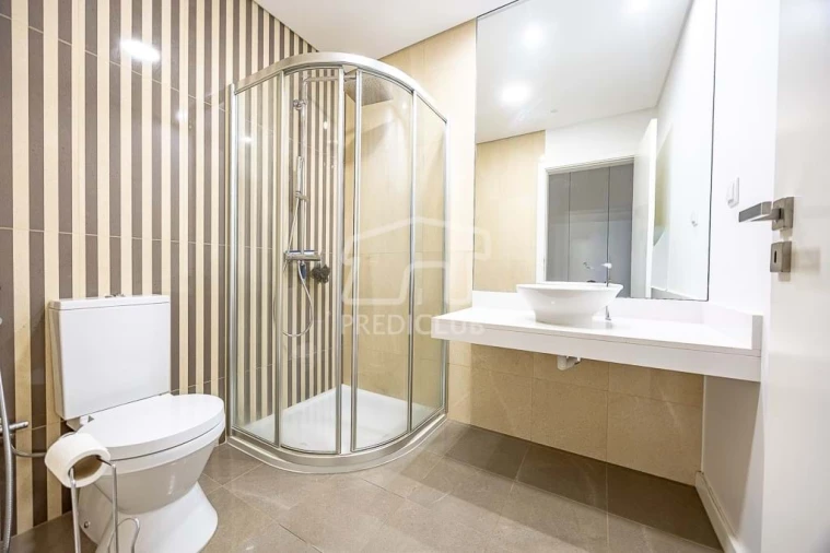 Apartamento T2 para Venda em São Martinho Foto 10