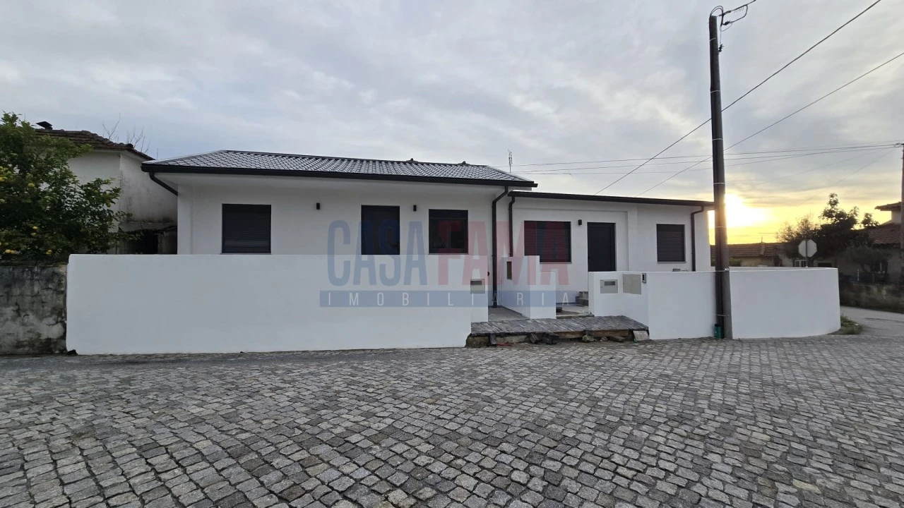 Moradia T1 para Venda em Fradelos Foto 1