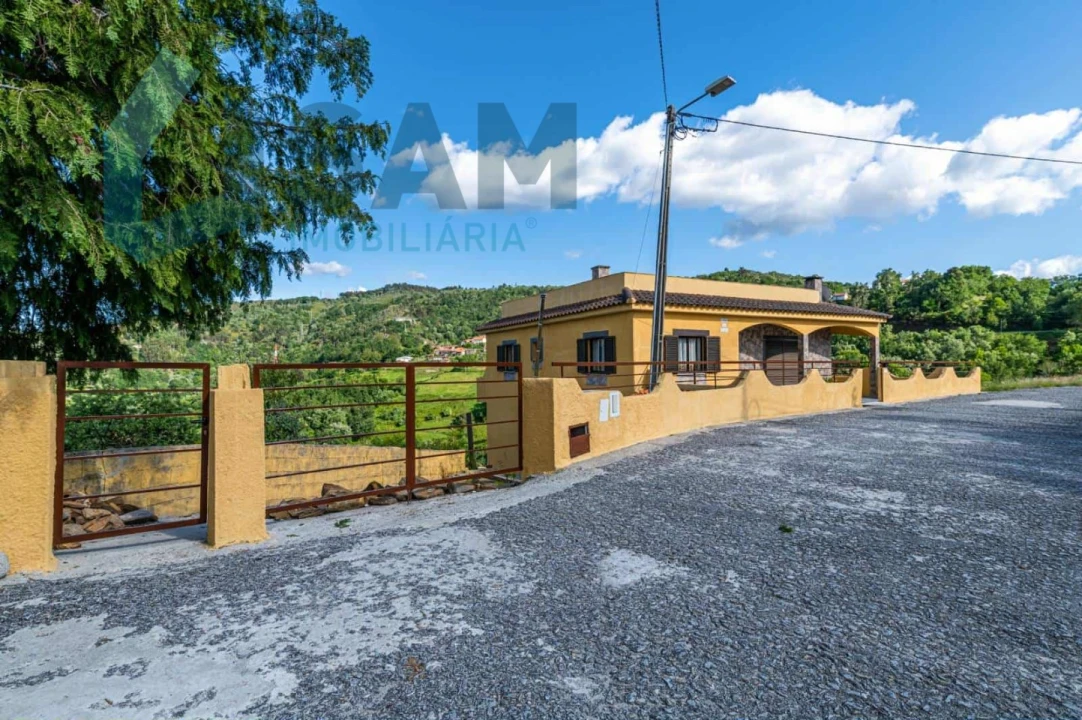 Moradia T6 para Venda em Ruivães e Campos Foto 4