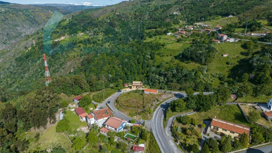 Moradia T6 para Venda em Ruivães e Campos Foto 10