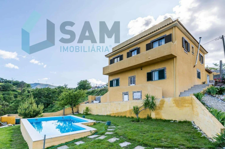 Moradia T6 para Venda em Ruivães e Campos