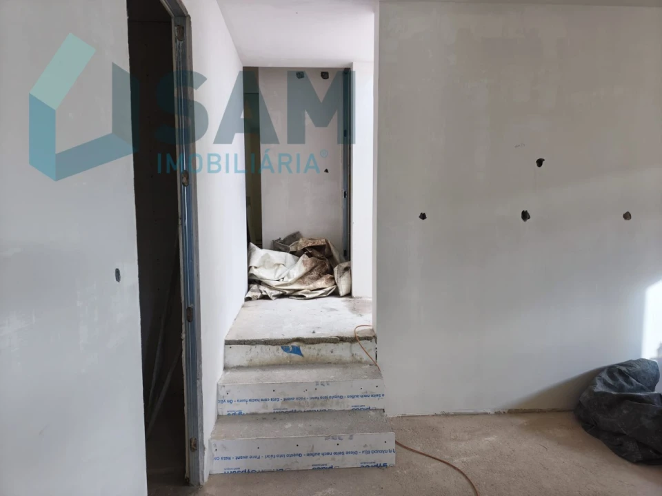 Moradia T2 para Venda em Santa Maria, São Pedro e Matacães Foto 7