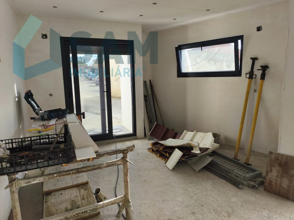 Moradia T2 para Venda em Santa Maria, São Pedro e Matacães Foto 11