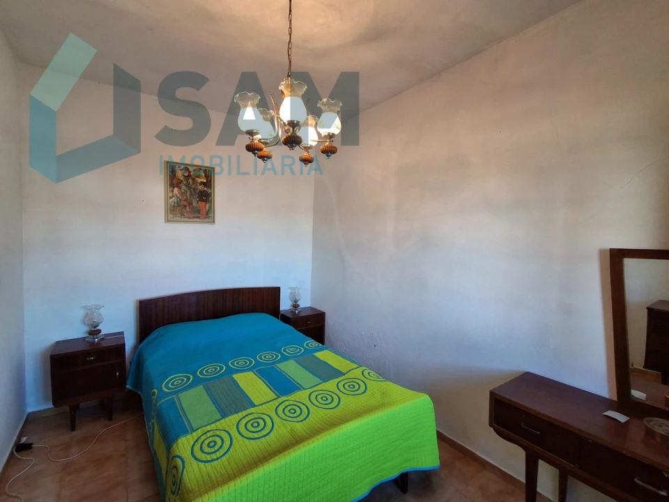 Moradia T4 para Venda em São Bartolomeu de Messines Foto 9