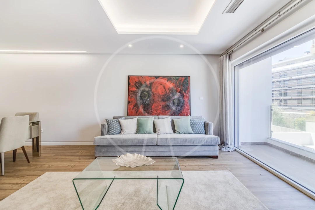 Apartamento T3 para Venda em Carcavelos e Parede Foto 1