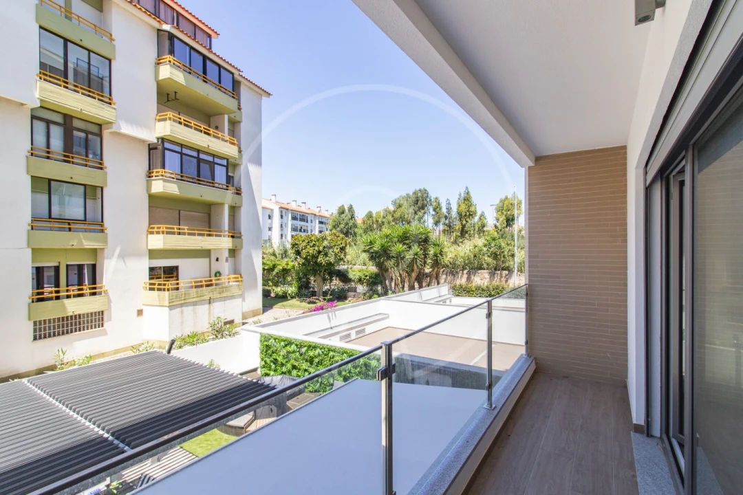Apartamento T3 para Venda em Carcavelos e Parede Foto 2