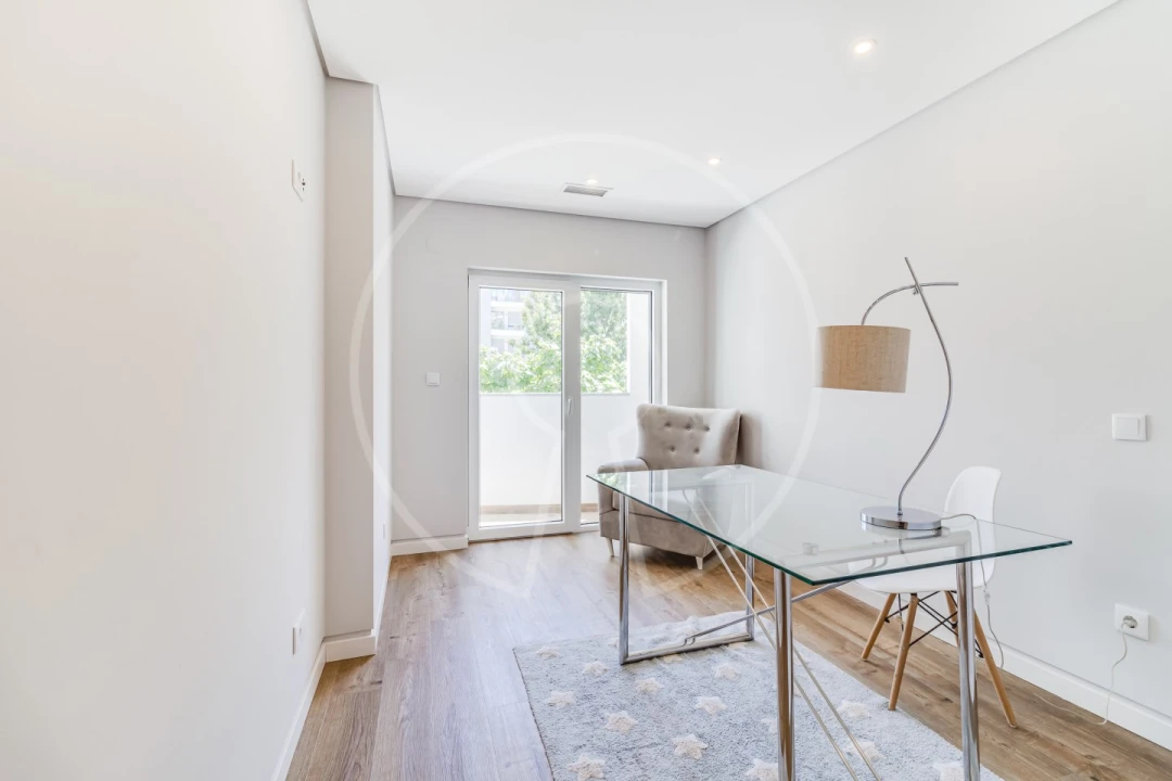 Apartamento T3 para Venda em Carcavelos e Parede Foto 6