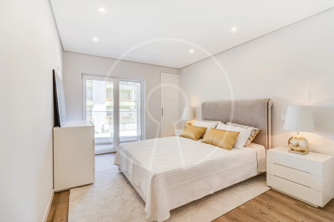 Apartamento T3 para Venda em Carcavelos e Parede Foto 16