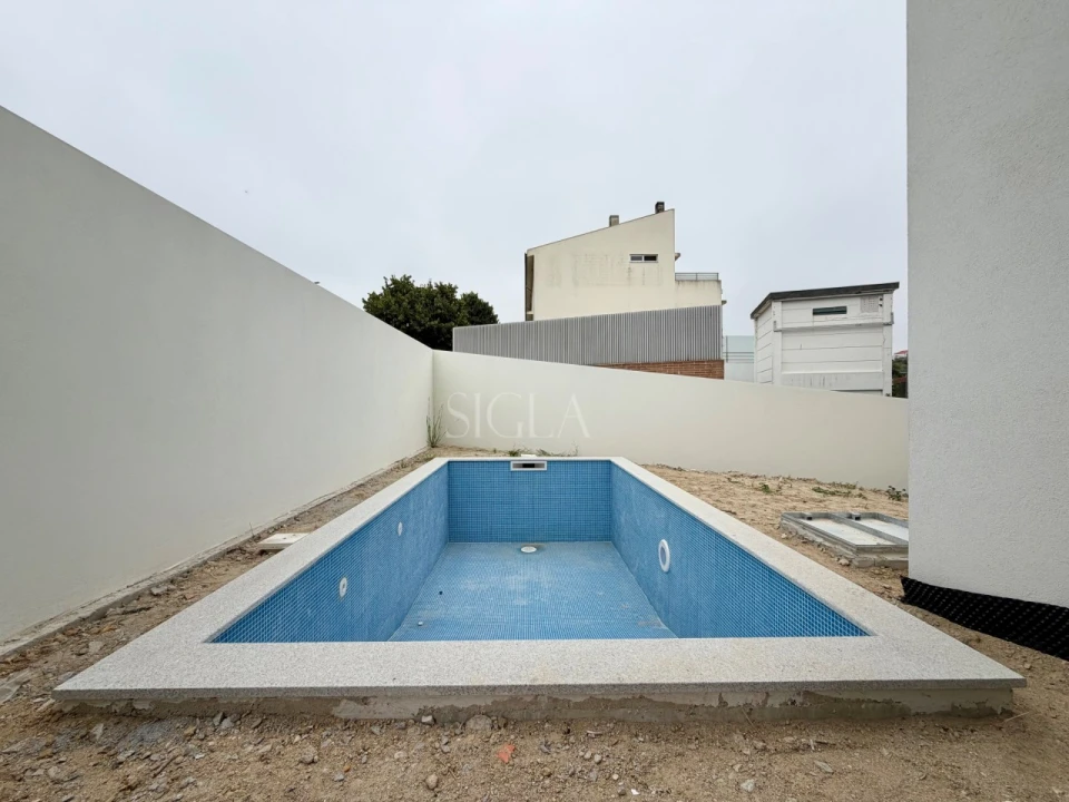 Moradia T3 para Venda em Madalena Foto 4