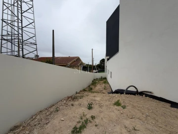 Moradia T3 para Venda em Madalena