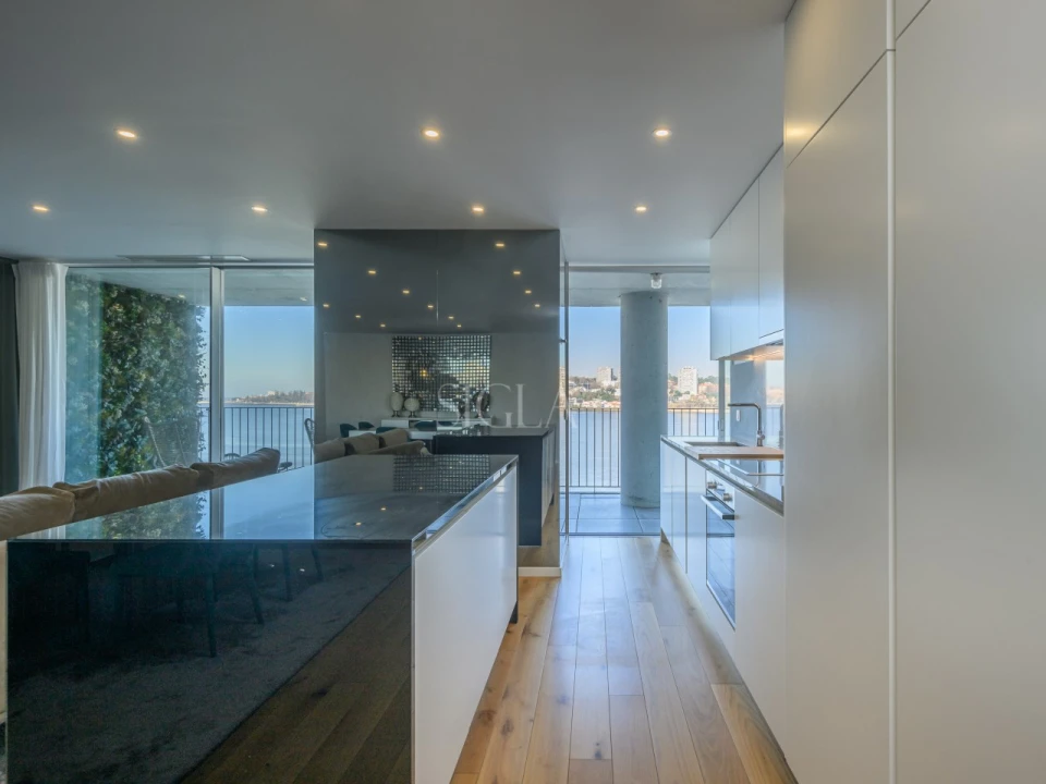 Apartamento T4 para Arrendamento em Canidelo Foto 11