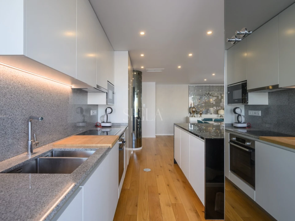 Apartamento T4 para Arrendamento em Canidelo Foto 12