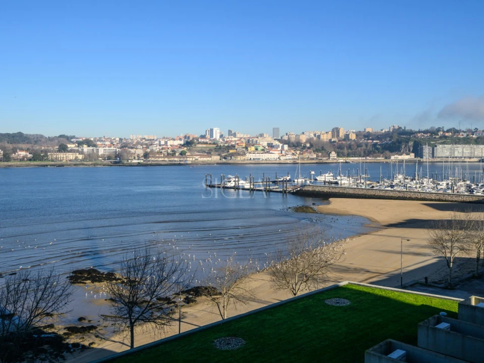 Apartamento T4 para Arrendamento em Canidelo Foto 10