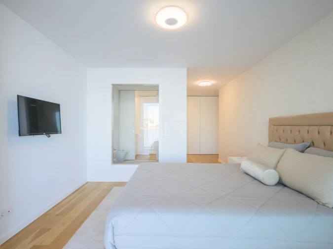 Apartamento T4 para Arrendamento em Canidelo Foto 16