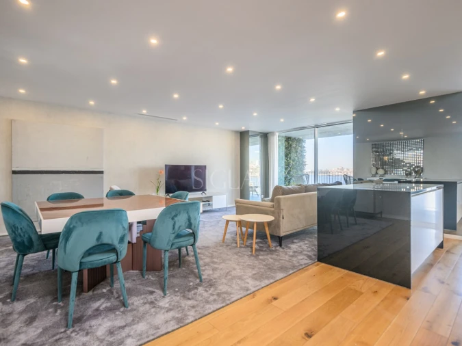 Apartamento T4 para Arrendamento em Canidelo Foto 5