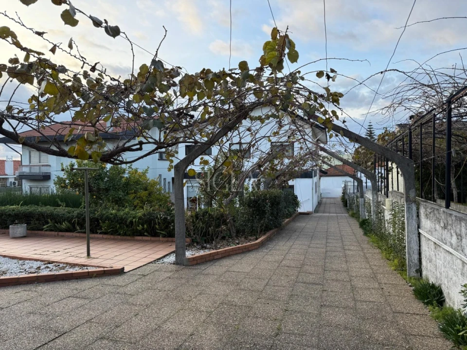 Moradia T4 para Venda em Santa Marinha e São Pedro da Afurada Foto 7