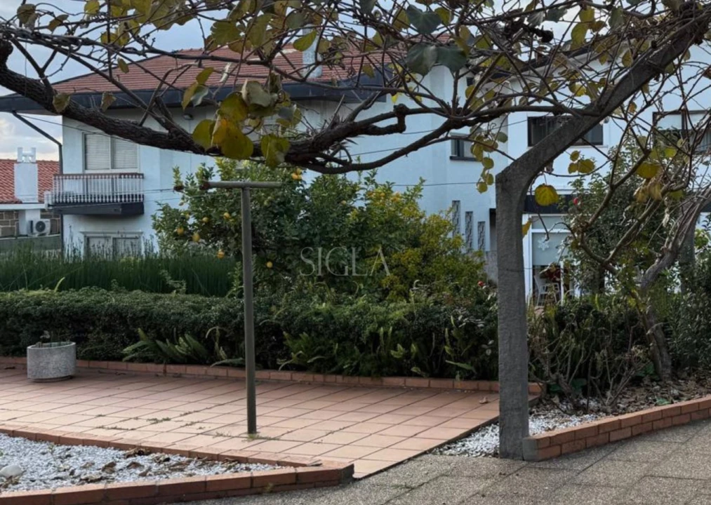 Moradia T4 para Venda em Santa Marinha e São Pedro da Afurada Foto 17