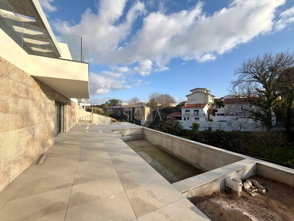 Moradia T4 para Venda em São Felix da Marinha Foto 4