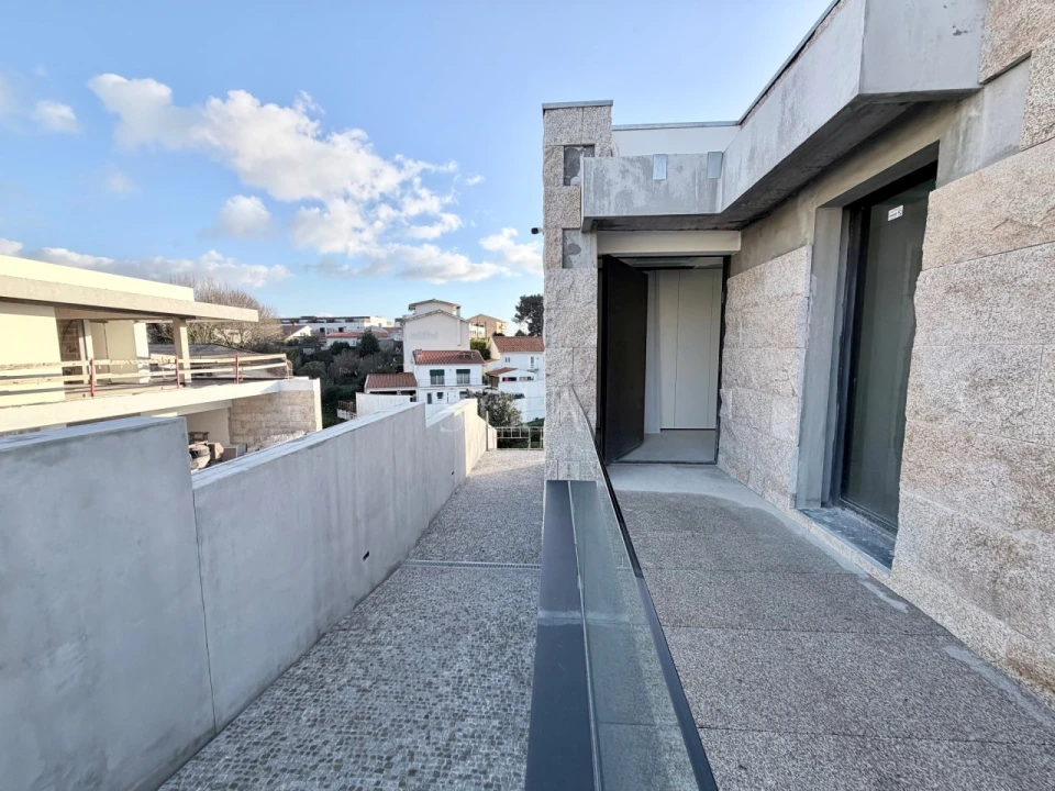 Moradia T4 para Venda em São Felix da Marinha Foto 9