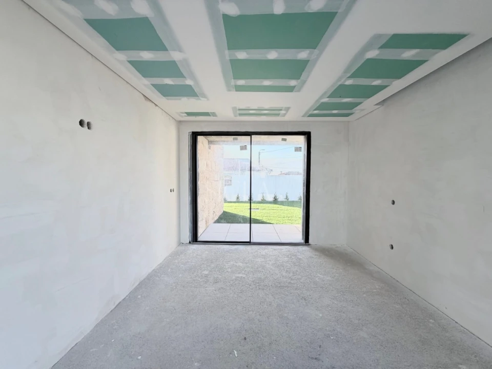 Moradia T4 para Venda em São Felix da Marinha Foto 20