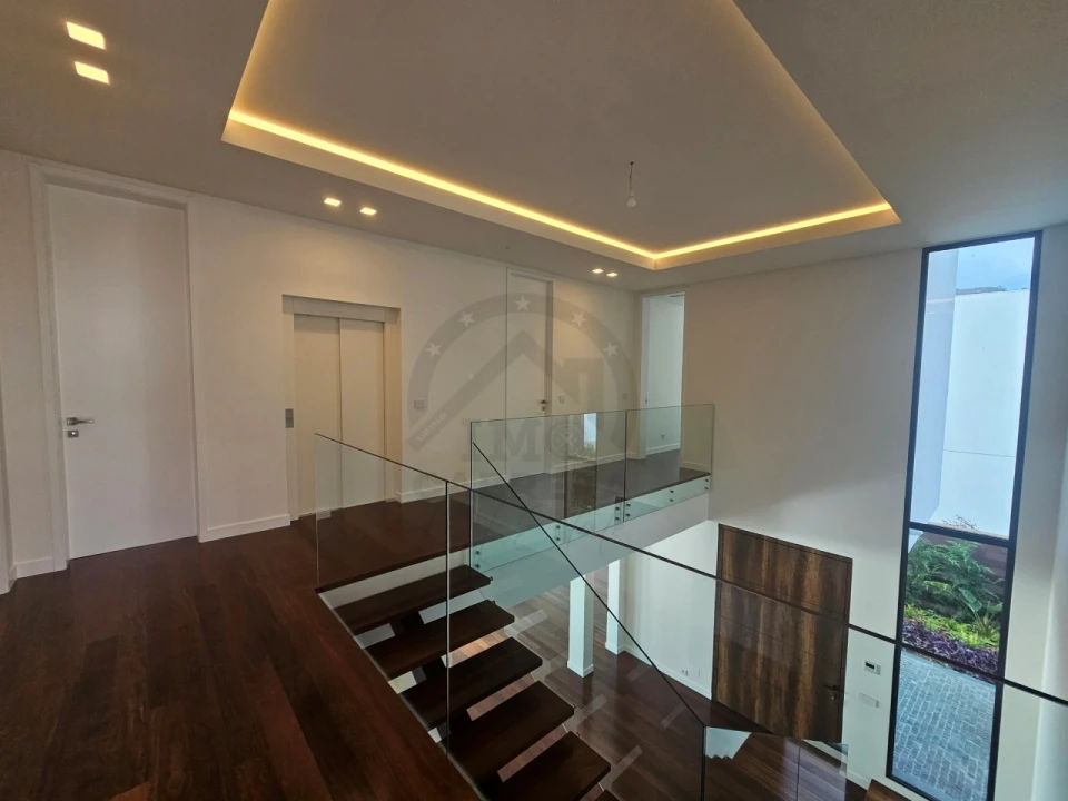 Moradia T3 para Venda em Calheta Foto 6