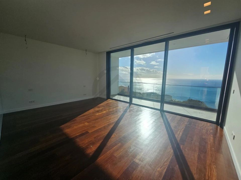 Moradia T3 para Venda em Calheta Foto 8