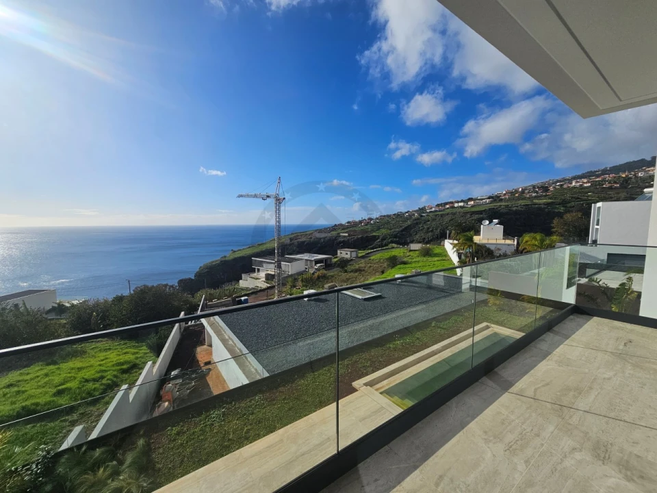 Moradia T3 para Venda em Calheta Foto 12