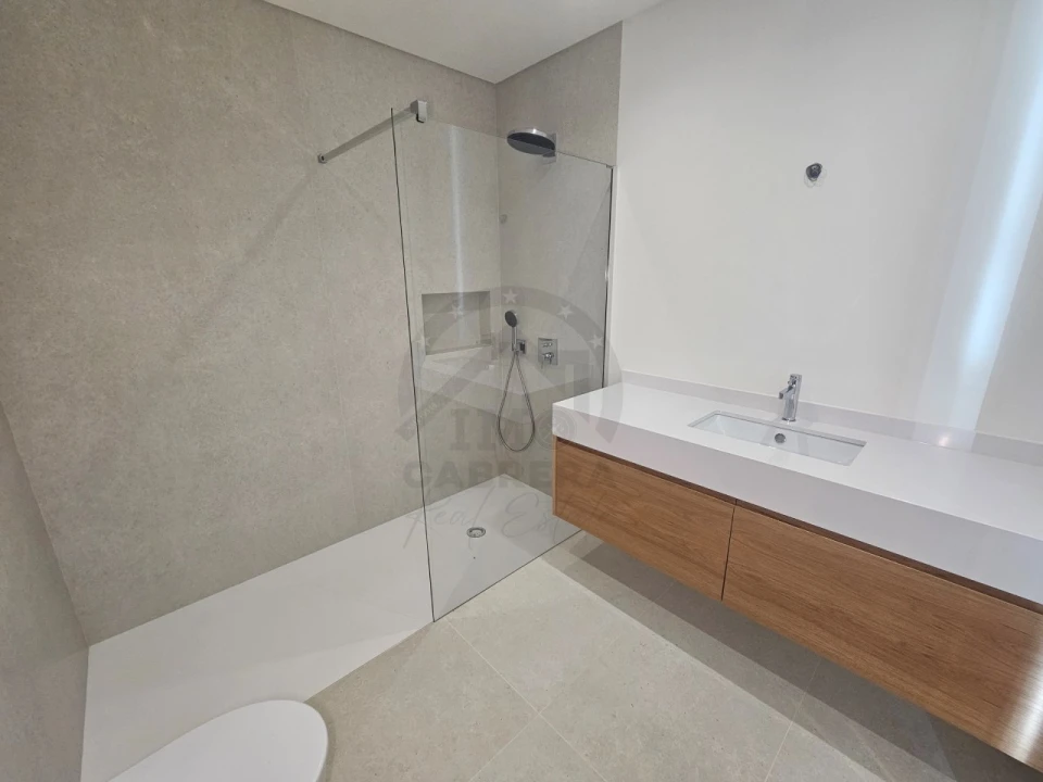 Moradia T3 para Venda em Calheta Foto 18