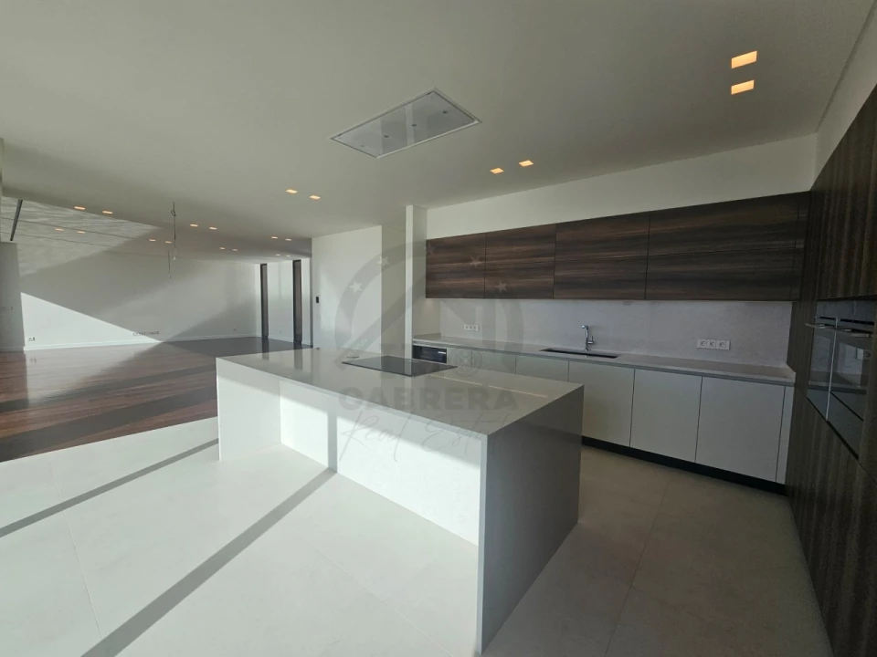 Moradia T3 para Venda em Calheta Foto 36