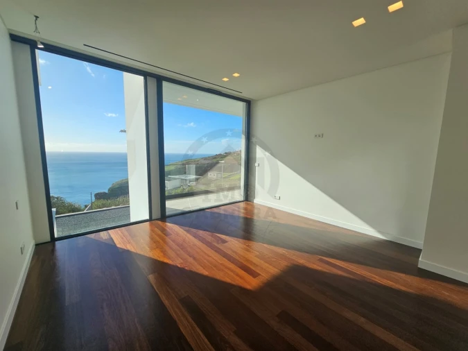 Moradia T3 para Venda em Calheta Foto 16