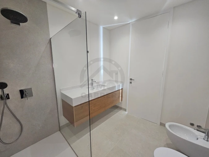 Moradia T3 para Venda em Calheta Foto 20