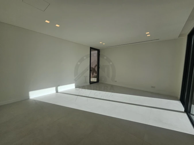 Moradia T3 para Venda em Calheta Foto 40