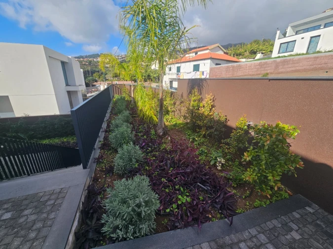 Moradia T3 para Venda em Calheta Foto 51