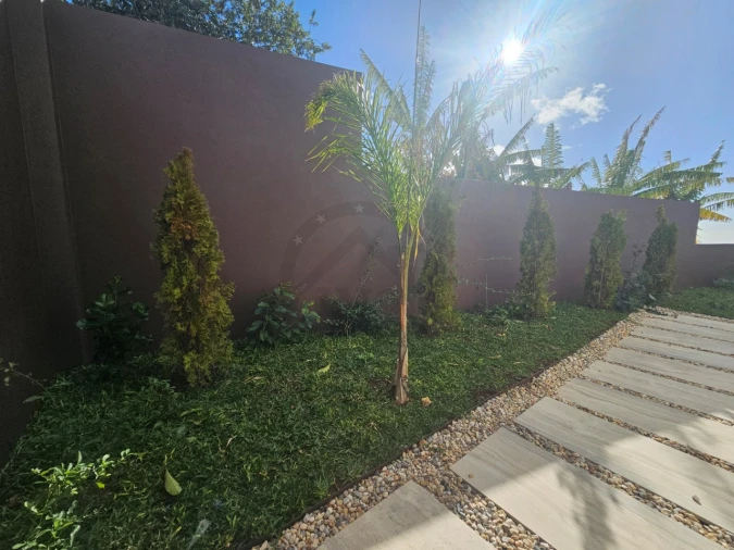 Moradia T3 para Venda em Calheta Foto 55