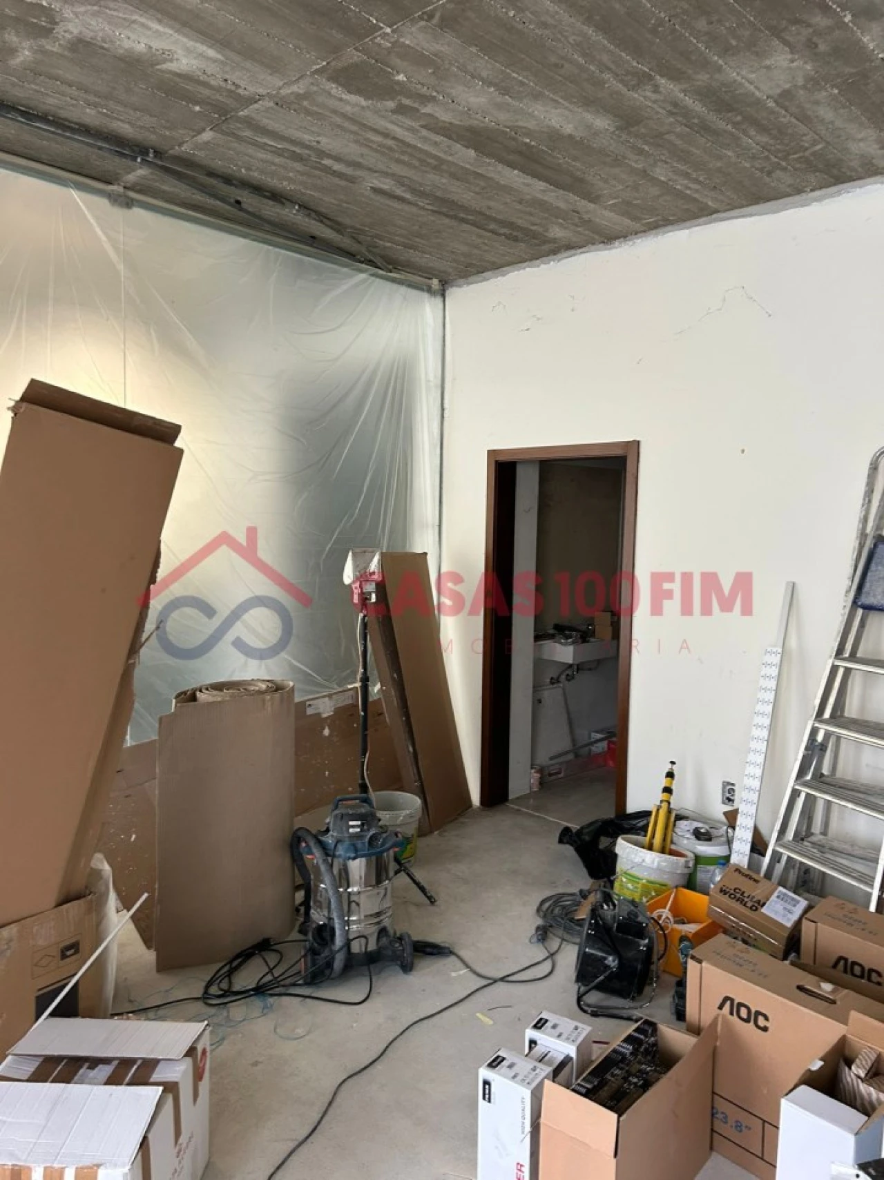 Loja para Venda em Vila Chã, Codal e Vila Cova de Perrinho Foto 9