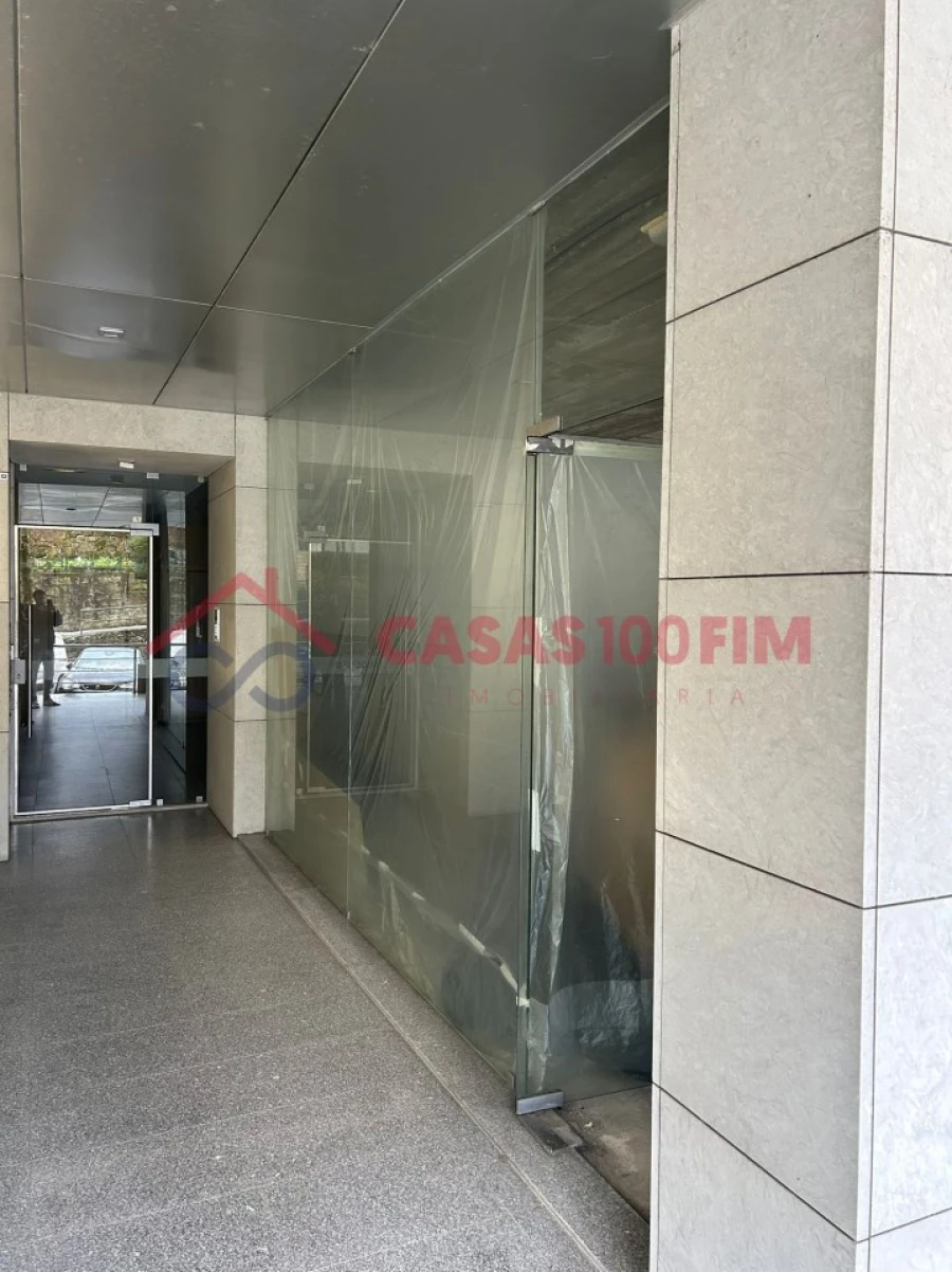 Loja para Venda em Vila Chã, Codal e Vila Cova de Perrinho